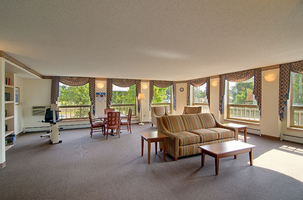 Senior suites hegewisch