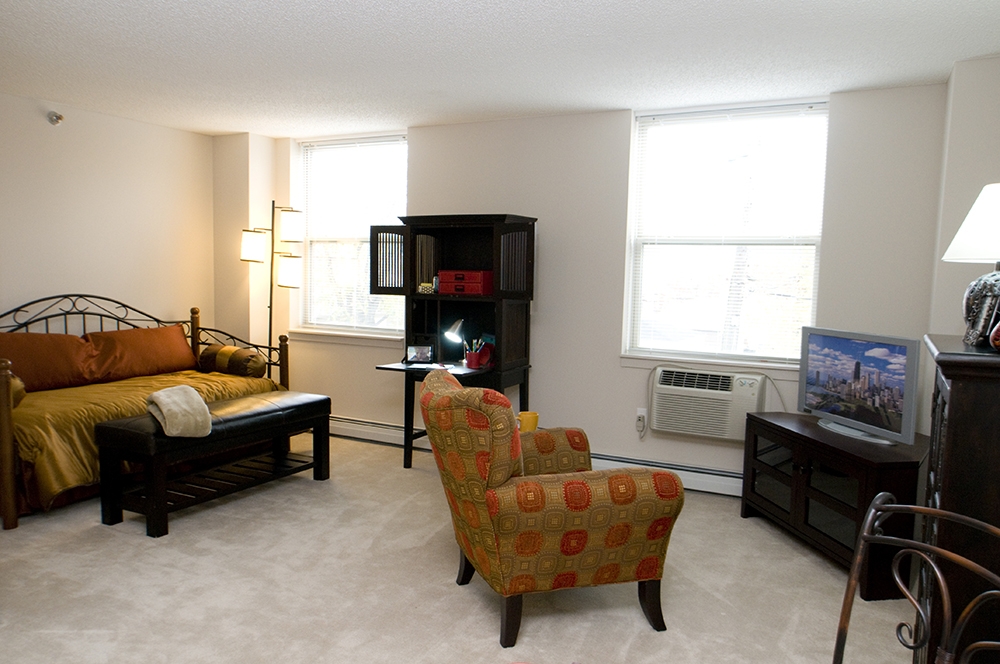 Senior suites of kelvyn park