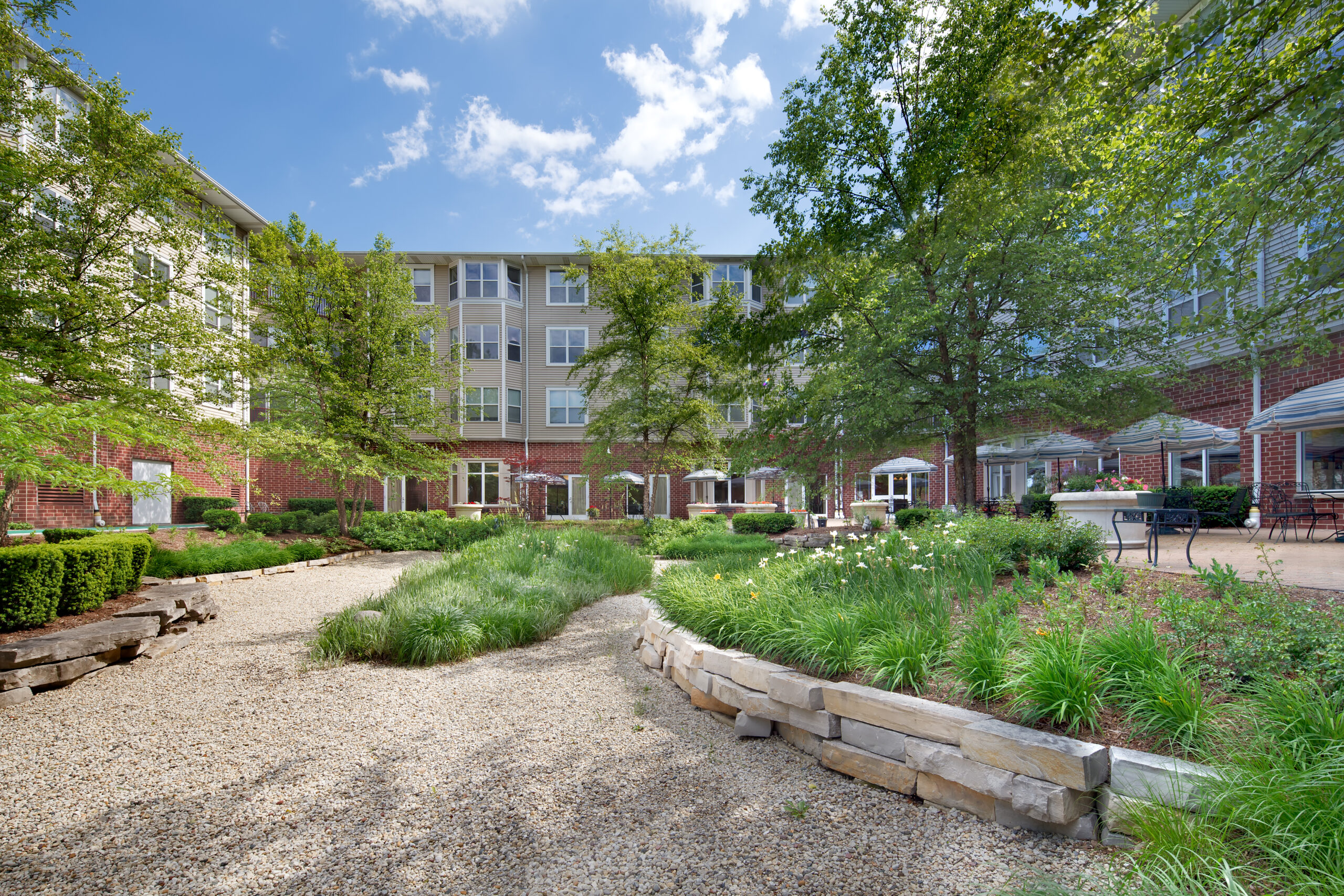 Lake Barrington Woods Courtyard