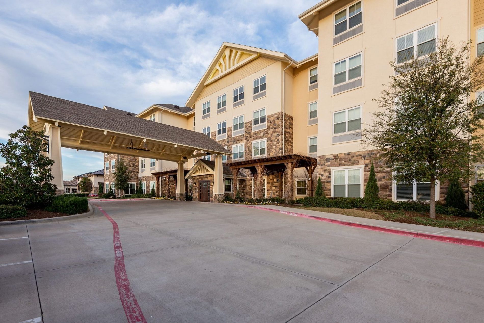 Irving, TX Independent &amp; Assisted Living at MacArthur Hills