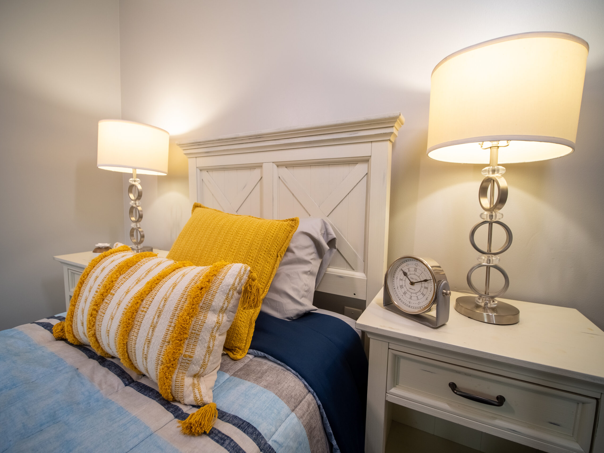 Bed and nightstands