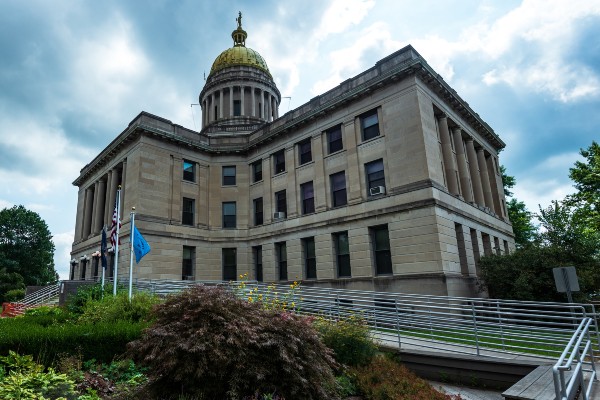 The County Courthouse marks the local government area of Cortland, NY.