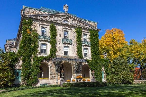 The sun shines on Kykuit, the beautiful Rockefeller Estate in Westchester County, NY.