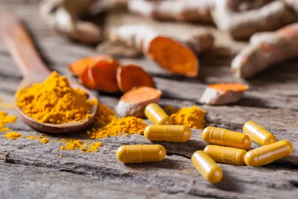How to Use Natural and Herbal Remedies to Bolster Senior Health